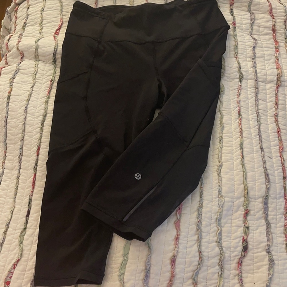 Lululemon crops